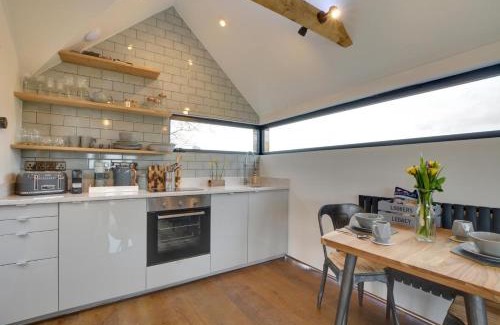 Stone in Oxney Casa | The Lookers Legacy
