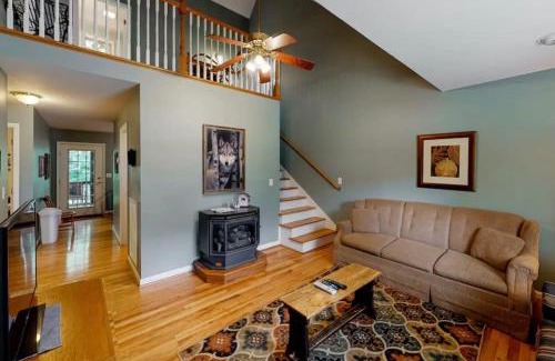 Trenton Casa | The Loose Moose with a private hot tub