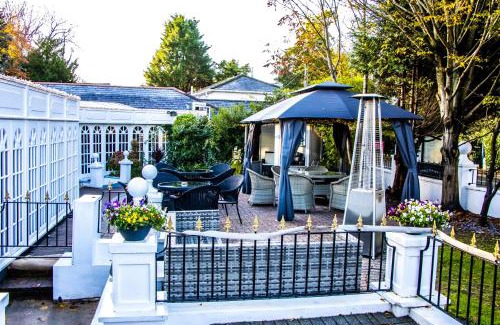 Highcliffe-on-Sea Hotel | The Lord Bute
