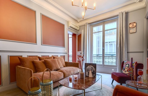 Champs-Elysees Apartamento | The Lord Byron Suite