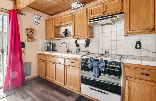 Peter Pan Casa | The Lost Boys Hideaway - One of a Kind Mountain Getaway!