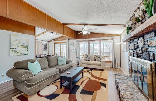 Lost Bridge Village Casa | The Lost Bridge Lakehouse