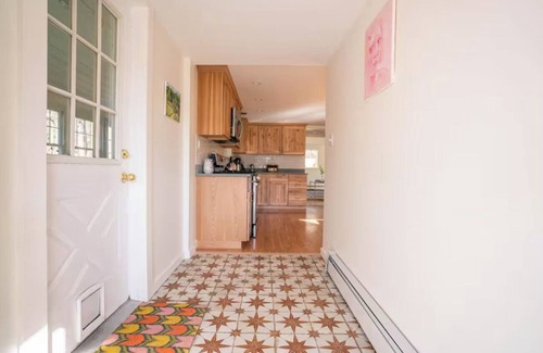 Accord Casa | The Louie II: Accord Farmhouse near Arrowood w/ Hot Tub & Large Yard