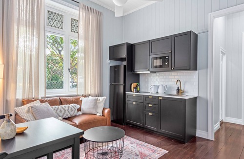 New Farm Apartamento | The Lounge! 2 Bed/1 Bath/1 Car ~ New Farm