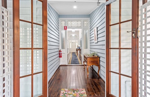 New Farm Apartamento | The Lounge! 2 Bed/1 Bath/1 Car ~ New Farm