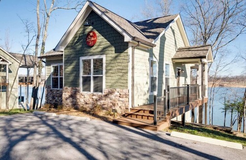 Winchester Casa | The Love Shack - Waterside Cottage #1 with a DOCK on Tims Ford Lake at Twin Creeks Marina & Resort
