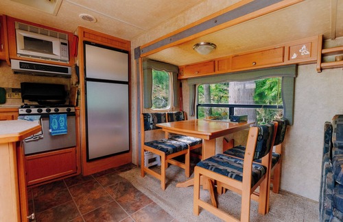 Salt Spring Island Casa | The Lower Meadow in Salt Spring Island