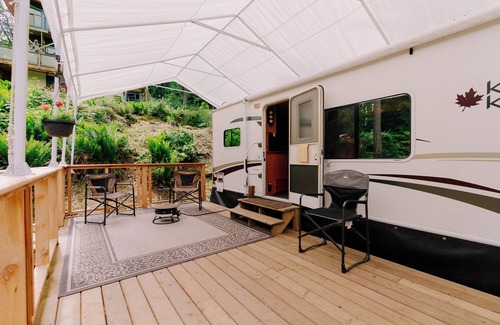 Salt Spring Island Casa | The Lower Meadow in Salt Spring Island