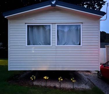 Newquay Casa | The Lucky Shamrock Caravan - by stunning, Crantock Beach