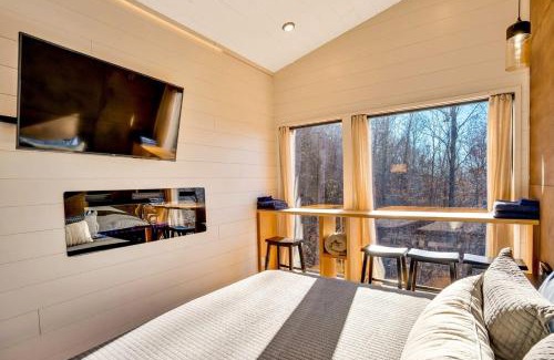 Wildwood Casa | The Lumber Jack Pine Treehouse at Treetop Escapes