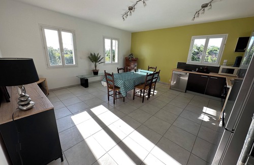 Bernis Casa | The luminous Bernis house