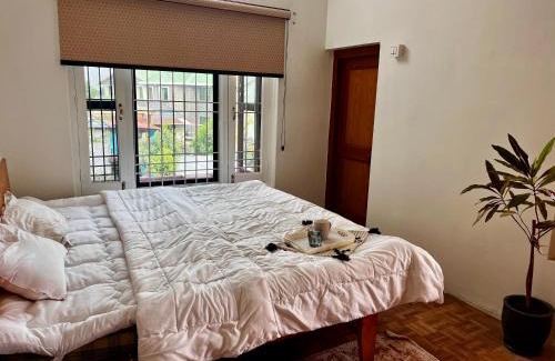 Gunehr Casa | The Luna