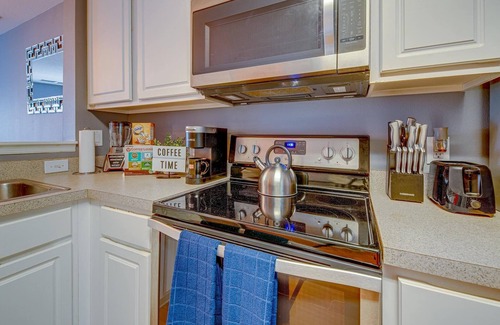 Lake Mary Casa | The Lux At Lake Mary in Quiet Gated Community.