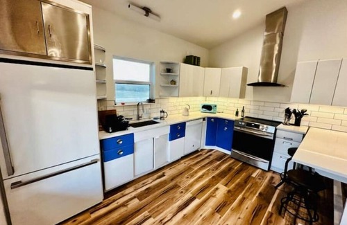 San Marcos Casa | The Lux Blanco River Retreat
