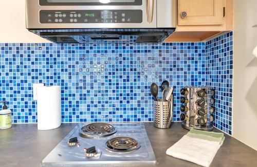 Green Mountain Apartamento | The LUX in Lakewood...Minutes from Red Rocks..Hiking..Biking