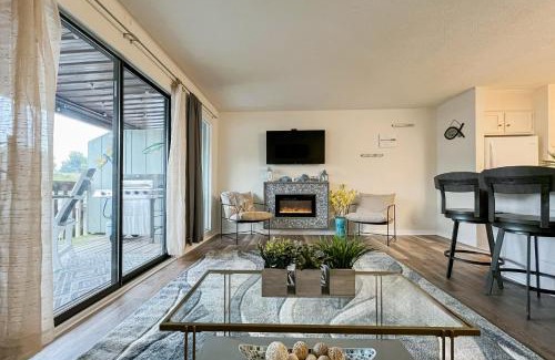 Village of Four Seasons Apartamento | The Luxe Lakefront