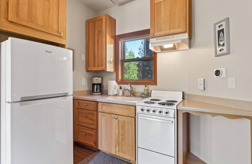 Gold Mountain Casa | The Luxe Lodge Private Hot Tub Golf Couples Pets Families Games Fire Pit Views