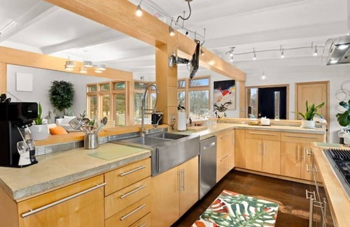 Peoria Casa | The LUXE Of Peoria! 6000sqf! Unbelievable pool!