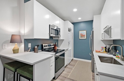 Short North Apartamento | The Luxe Pearl Residences 870 – Chic Getaway for 2 in Desirable Short North!