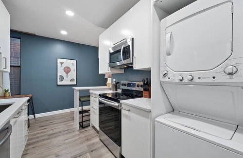 Short North Apartamento | The Luxe Pearl Residences 870 – Chic Getaway for 2 in Desirable Short North!