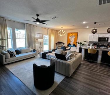 Glenn Heights Casa | The Luxe Residence Glenn heights, 4 Bedroom Home