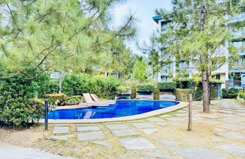 Tagaytay Hotel | The Luxe Tagaytay by RedDoorz