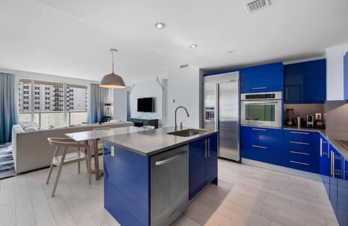 Central Beach Complejo | The Luxurious W hotel Residence Beachfront Condo Oasis