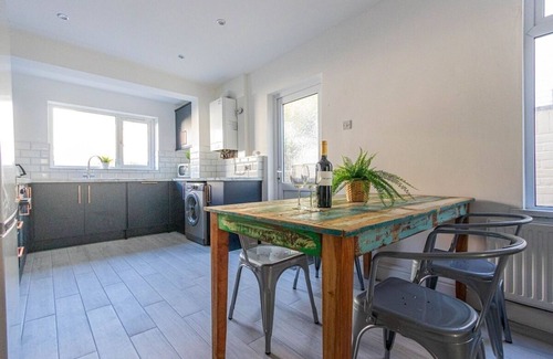 Roath Casa | The Luxury Home | Free Parking | Cardiff City