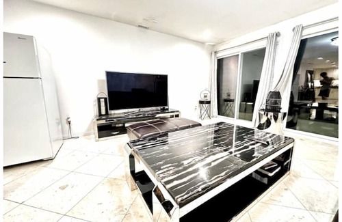 Hacienda Heights Apartamento | The Luxury ZenScape Retreat Private Suite