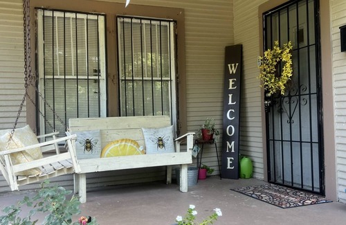 Jackson Casa | The Lyons Den - Great work place with high speed internet near downtown.