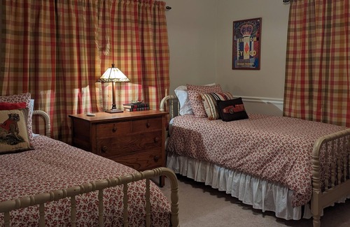 Picayune Casa | The Magnolia House - A spacious, warm, family-friendly home with vintage touches