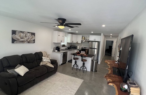 Jonesville Casa | “The Magnolia Inn” A comfortable, clean, & cozy stay