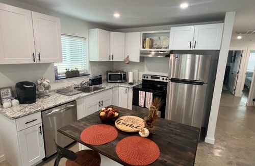 Jonesville Casa | “The Magnolia Inn” A comfortable, clean, & cozy stay