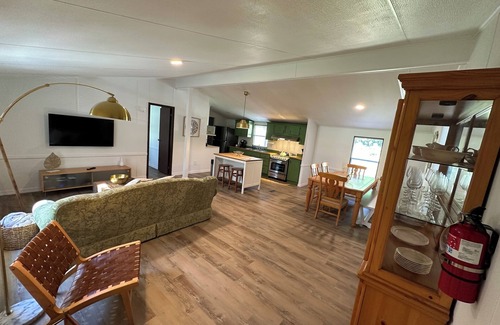 Silver Springs Casa | The Magnolia Lake House