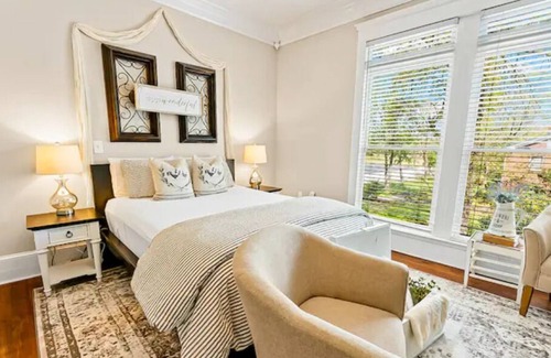 Winder Casa | The Mahogany Room a place to relax!