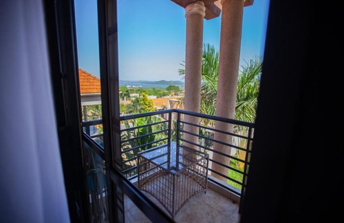 Kampala Casa | The Maisonette