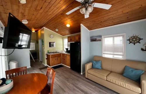 Harlingen Cabina | The Majestic Marlin, with Pool!
