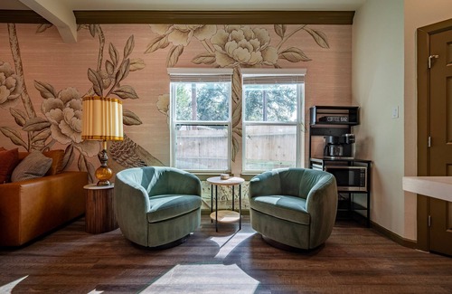 Greater East End Casa | the Maltby Suites featuring the Martini