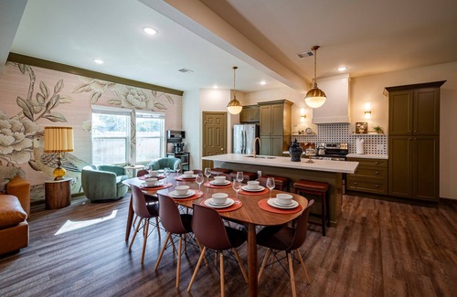 Greater East End Casa | the Maltby Suites featuring the Martini