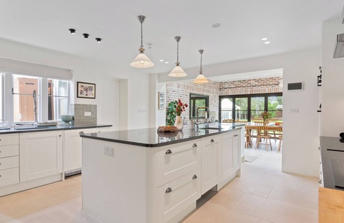 Royston Casa | The Manor at Minstrel Court - 12085