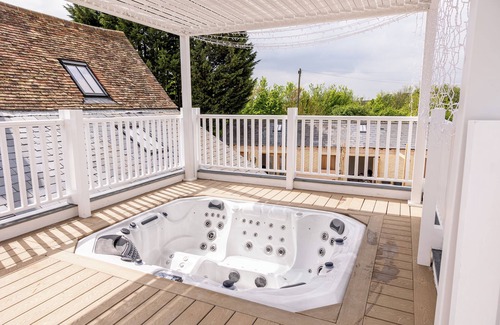 Royston Casa | The Manor at Minstrel Court - 12085