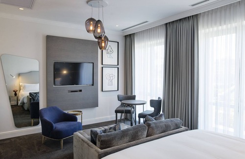 Victoria and Alfred Waterfront Hotel | The Manor House at the Queen Victoria Hotel by NEWMARK