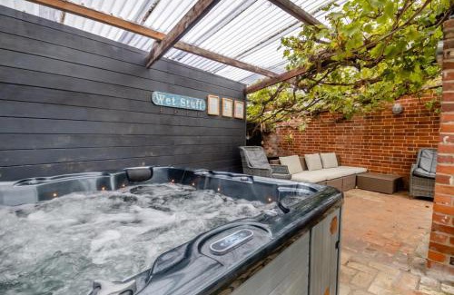 Bramfield Casa | The Manor House