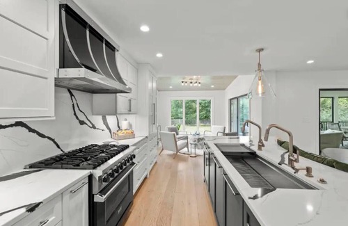 Lexington Casa | The Manor House - No Clean Fee