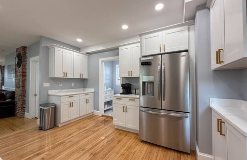 Conway Casa | The Manor on Main | Hot Tub, Pond Access, 5 Bedrms