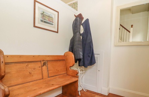 Little Malvern Casa | THE MANSE STUDIO, pet friendly, character holiday cottage in Malvern