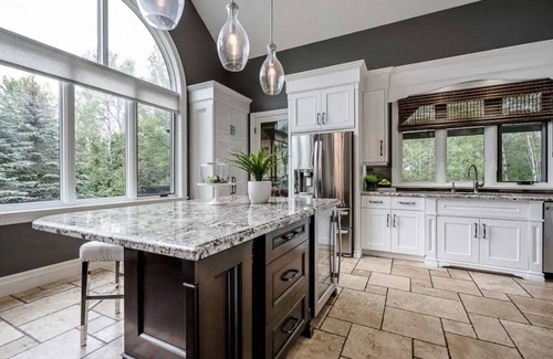 Essa Casa | The Mansion, Wasaga beach, Blue mountain