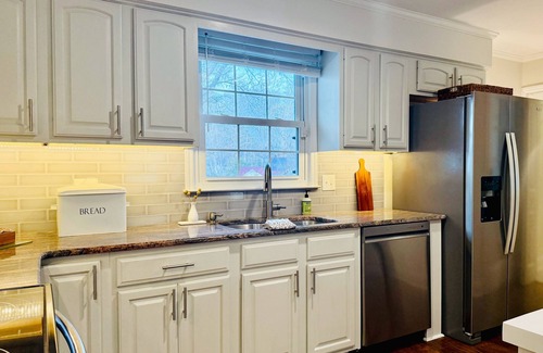 Cary Casa | The Maple House: Entire Home Next to DT Cary Park