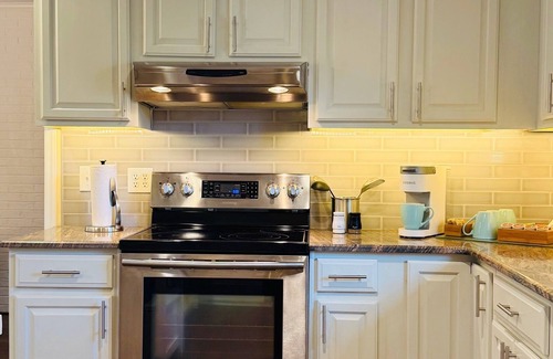 Cary Casa | The Maple House: Entire Home Next to DT Cary Park