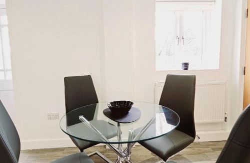 Farnham Apartamento | The Maple Suite